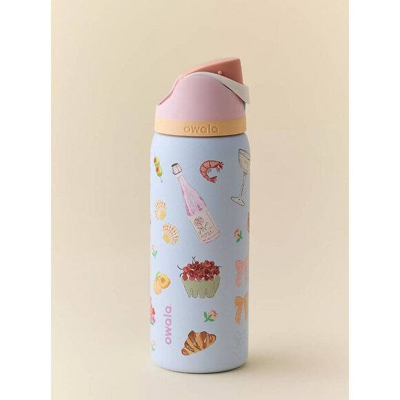 Owala Other - Owala Picnic Prep UO EXCLUSIVE FreeSip 32oz Water Bottle IN HAND